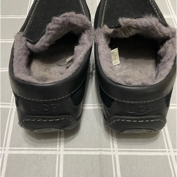UGG Men’s Black Suede Ascot Slippers Loafers Grey Wool, Rubber Sole Size 9 main image 12